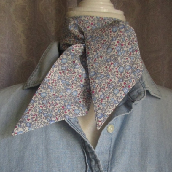 Liberty of London Art Fabric Skinny Scarf Eloise Micro Floral Blue Cottagecore - Picture 2 of 10